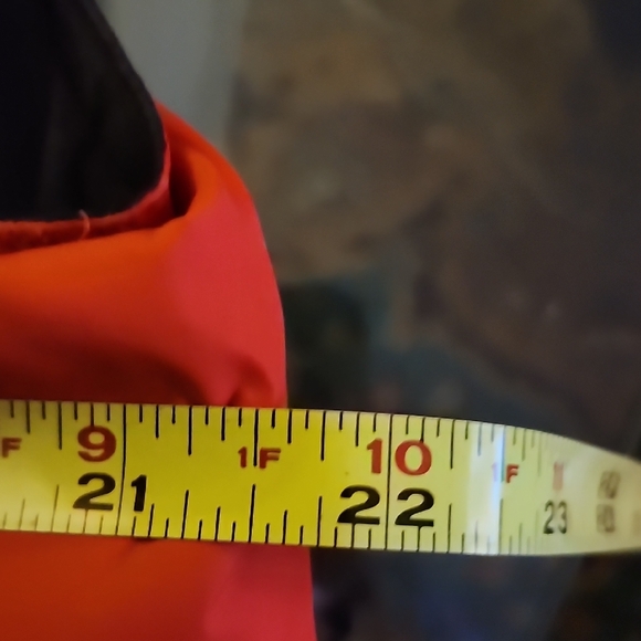 Mondetta Orange Lightweight downfilled Puffer Vest - Picture 7 of 8